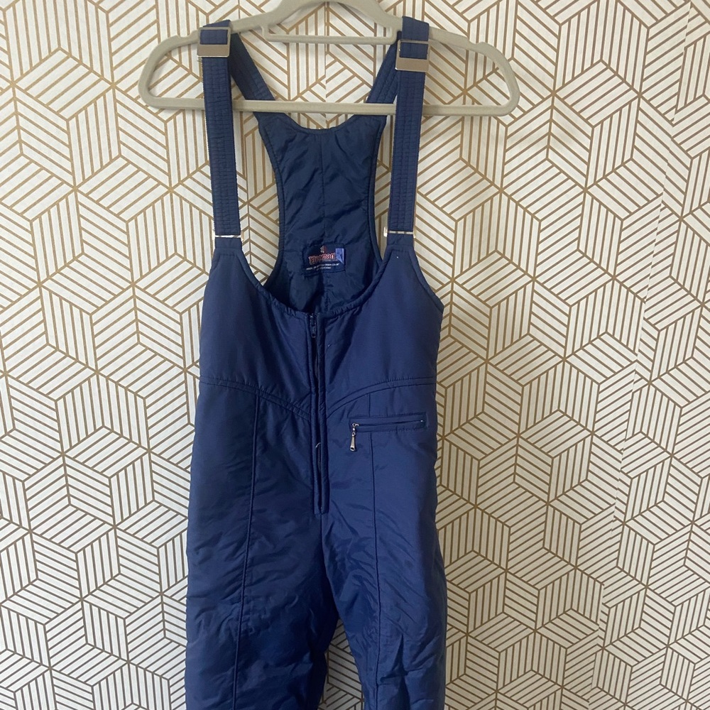 Herman’s women’s ski suit good condition